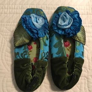 Goody Goody Slippers- ladies size 5-7 NWOT